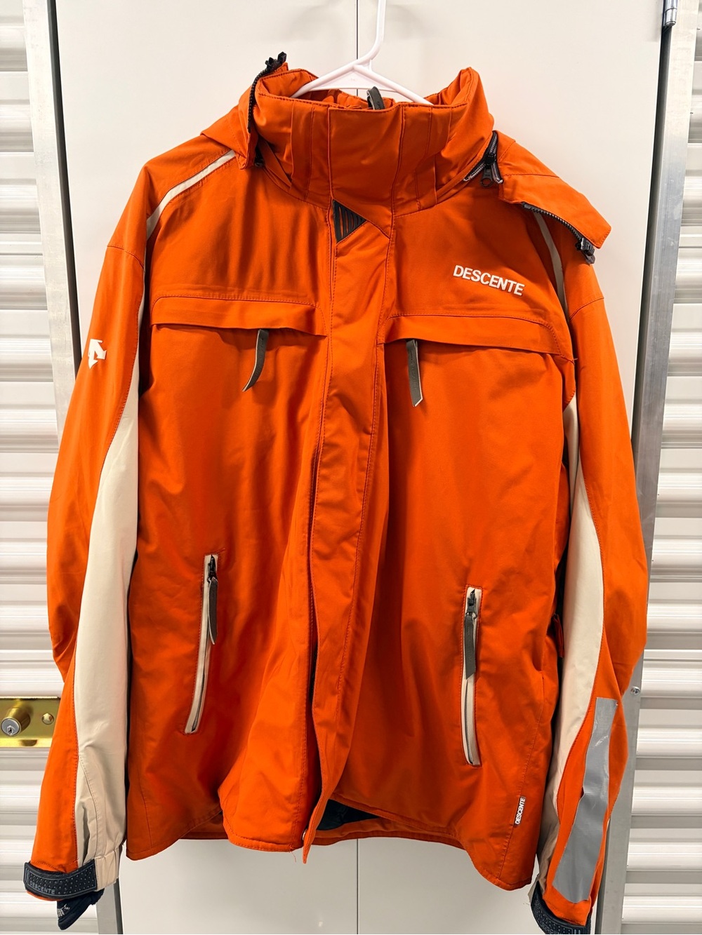 Descente Orange Ski & Snowboard Jacket with Cream Panels